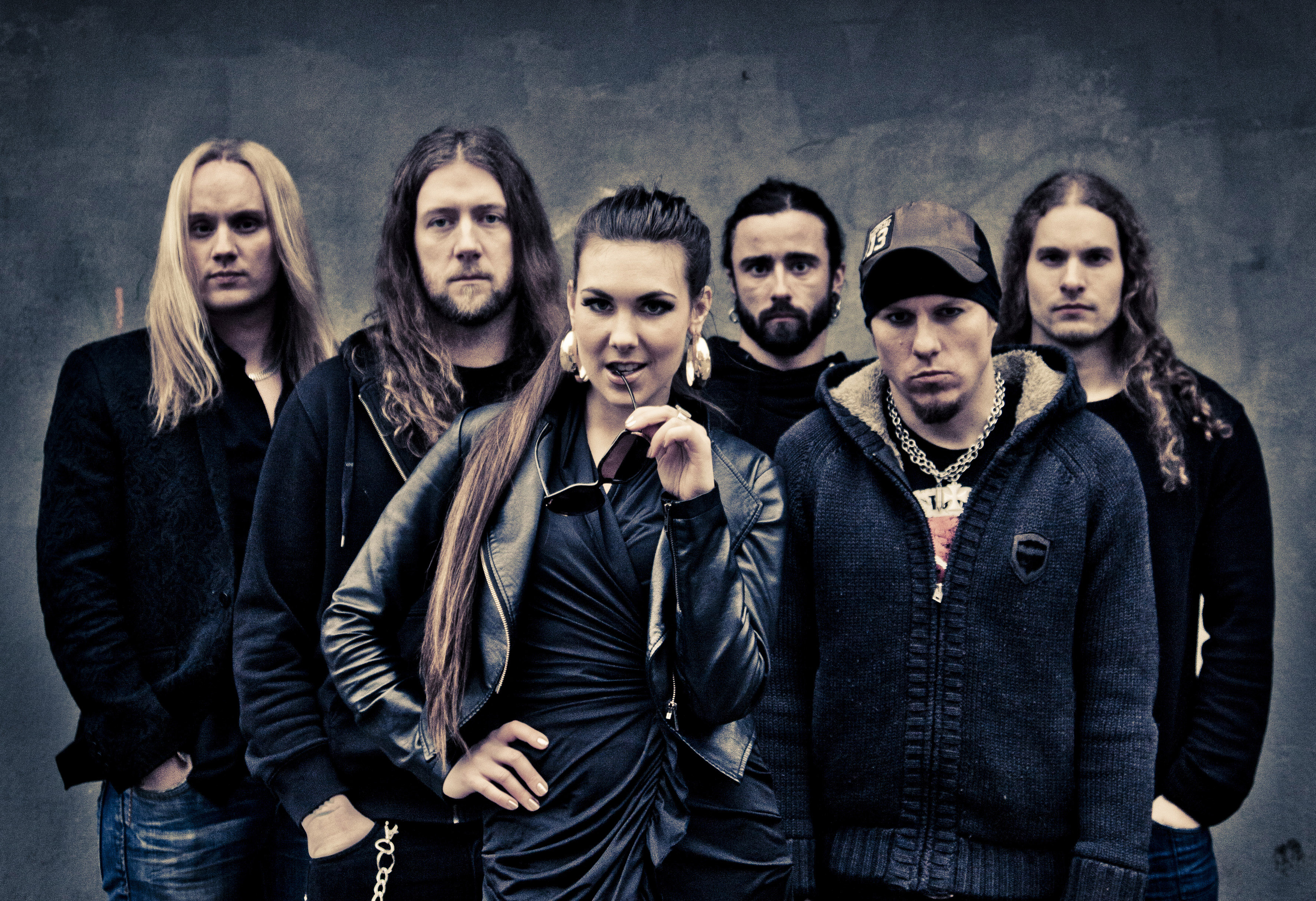 c_Ville_Juurikkala-2601-amaranthe1